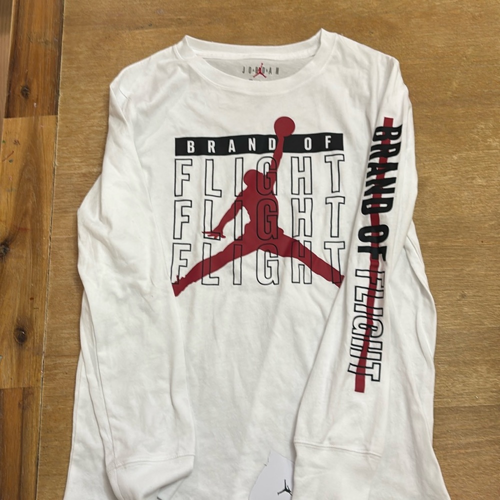 Long sleeve Air Jordan tee